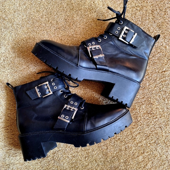 Black Buckle Boots - Picture 1 of 8